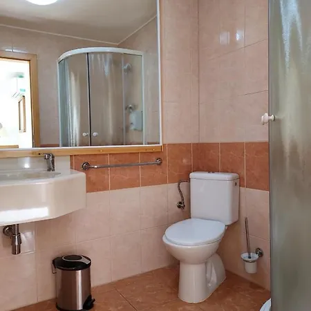 Hotel Restaurant Na Statku 3*